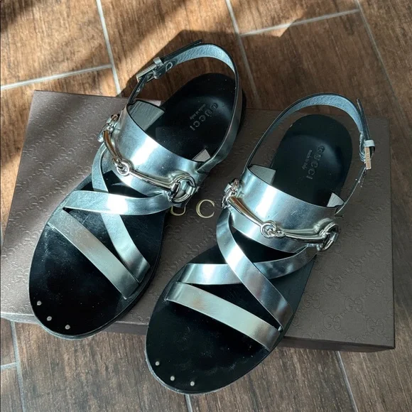 Gucci Metallic Silver Horsebit Sandals size 38.5 - Picture 1 of 7
